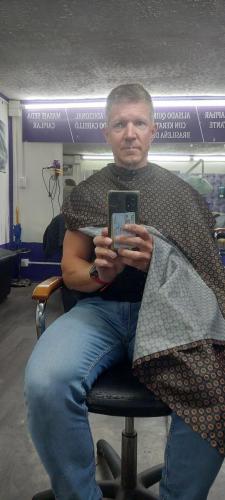 Getting a hair cut for 8000 Pesos 