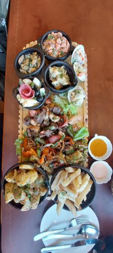 Largest dinner ever. "Tierra y Mar"