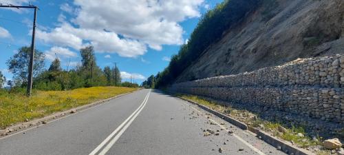 Rocks falling on the street