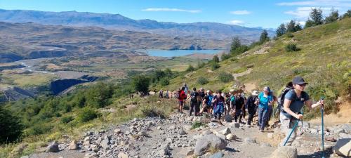 Crowd doing the one day hike. Good I came back already 