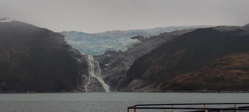 Hanging Glacier
